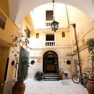 Couette-café Azzurretta, Lecce
